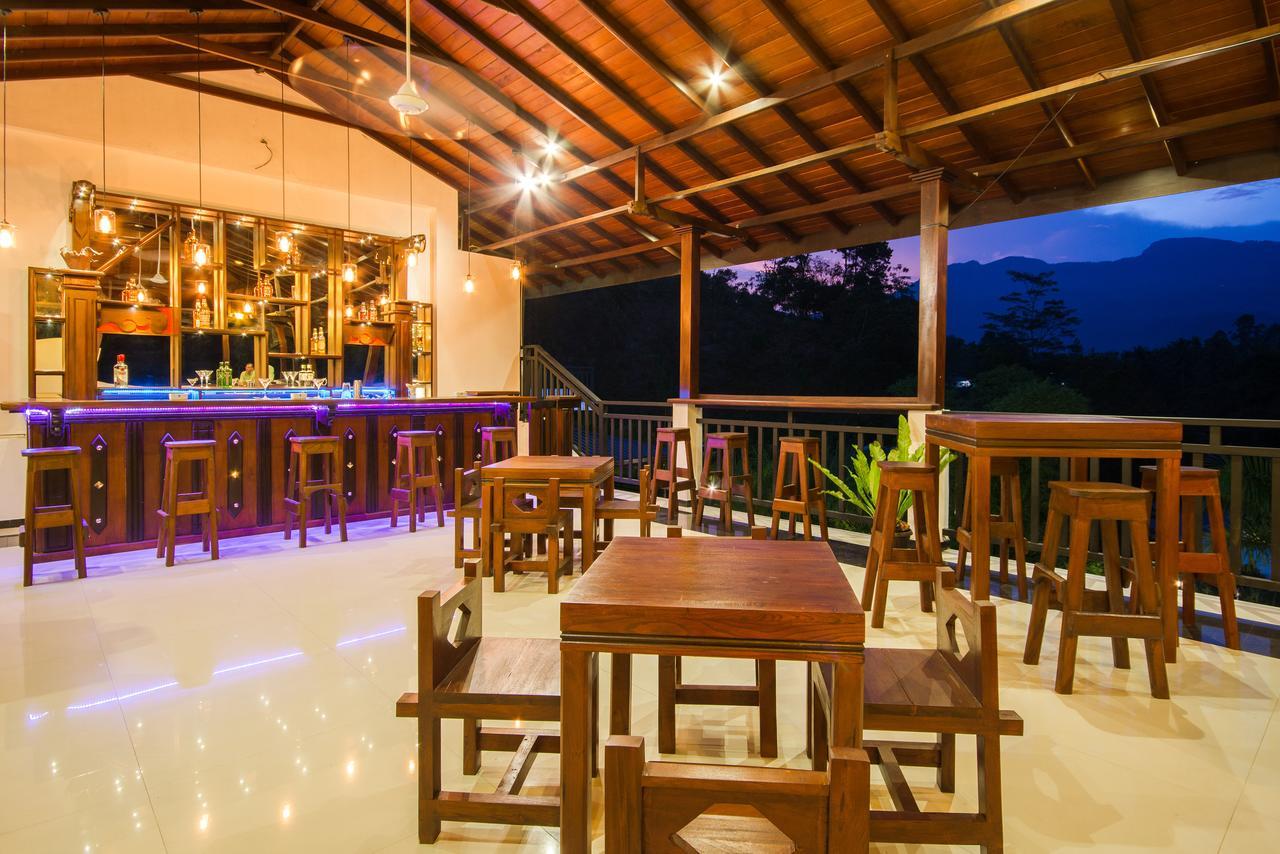 Okwin Resort Kandy Extérieur photo