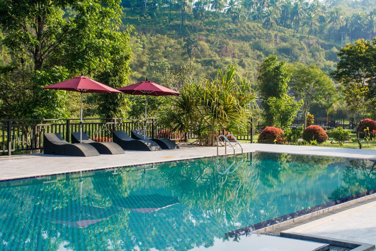Okwin Resort Kandy Extérieur photo